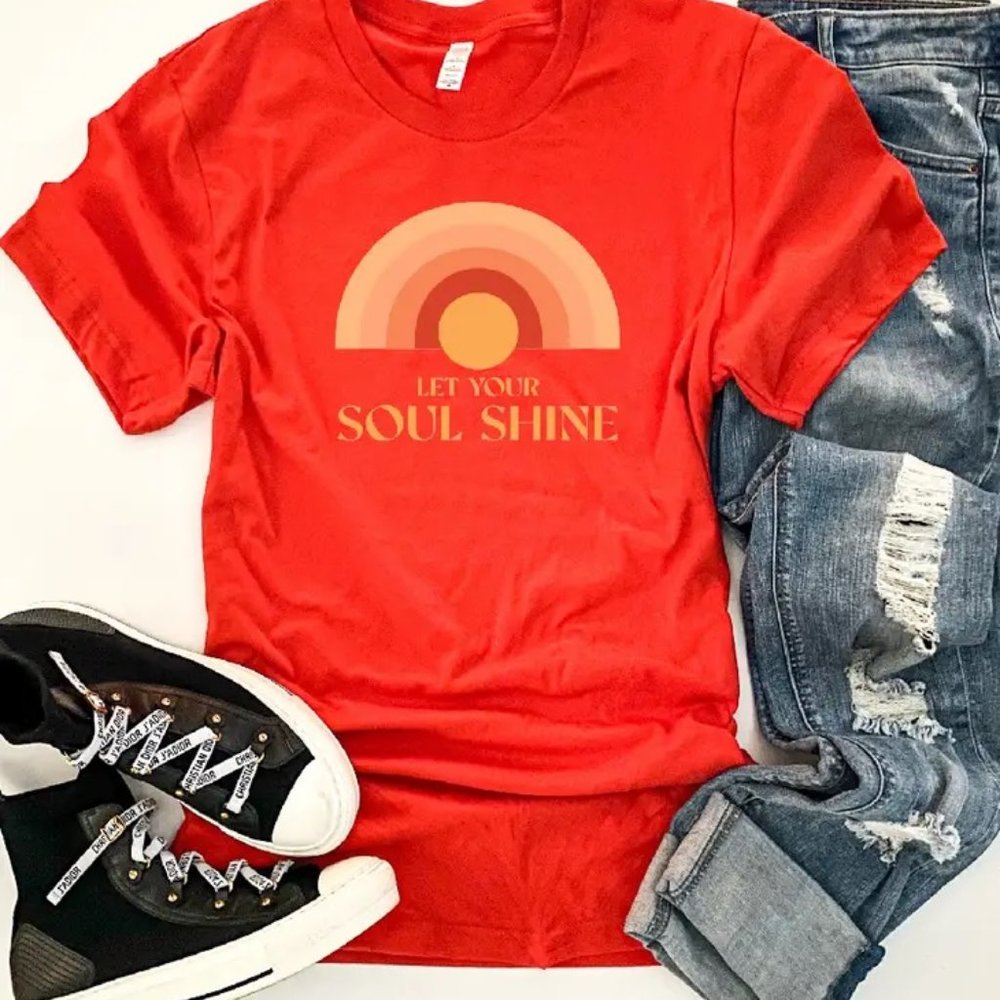 Let your soul shine graphic tee